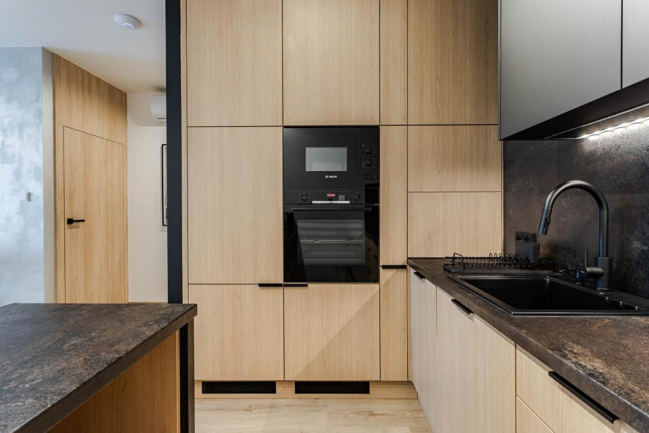 Klimatyzowany Apartament Very Berry Z Parkingiem W Poznaniu By Noclegi Renters Extérieur photo